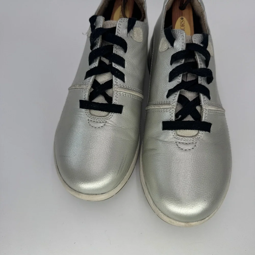 Revere‎ Crete Shoes Women 9M Silver Metallic Leather Comfort Slip *Blemishes 40